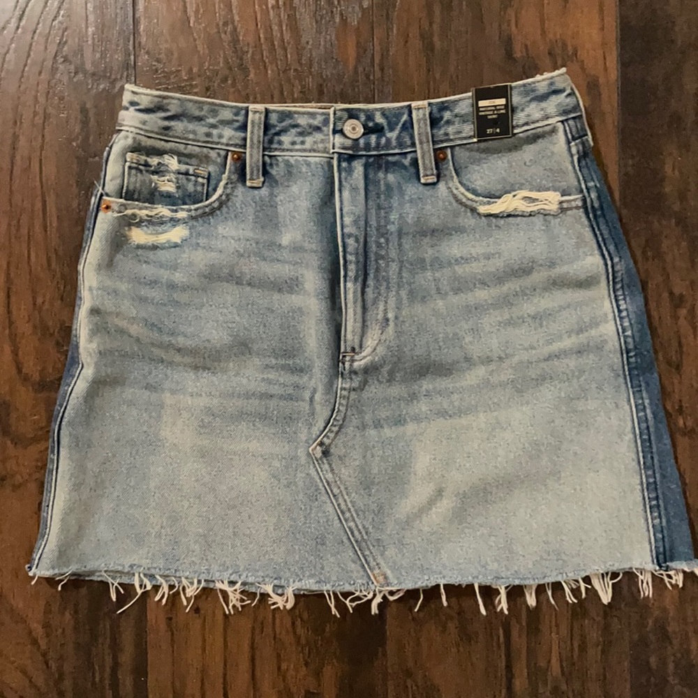NWT Abercrombie denim skirt